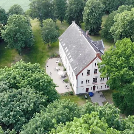 Gutshaus Zarchlin Lägenhet