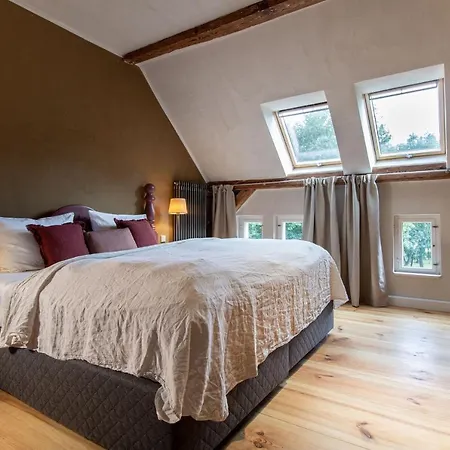 Gutshaus Zarchlin Lägenhet *